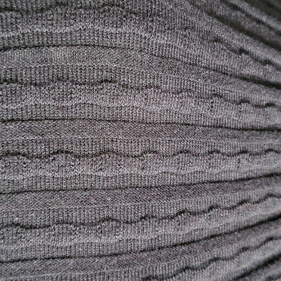 Daisy Fuentes black wide neck textured knit long sleeve tunic sweater - Picture 4 of 12